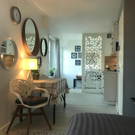 ベッド・アンド・ブレックファスト Maison Quatre Freres