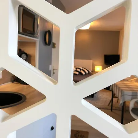 Maison Quatre Freres * Лувье