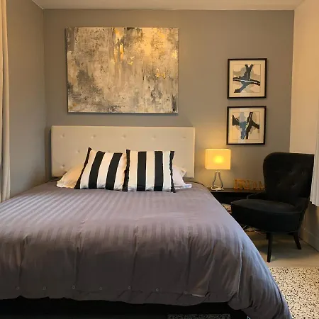 Maison Quatre Freres ルーヴィエ